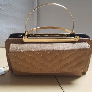 Tan handbag w shoulder strap